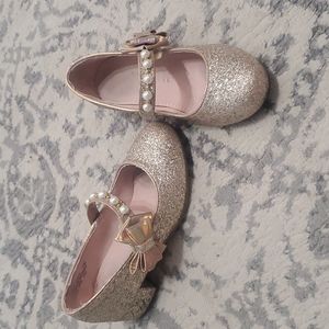 Girls glittery dress shoes